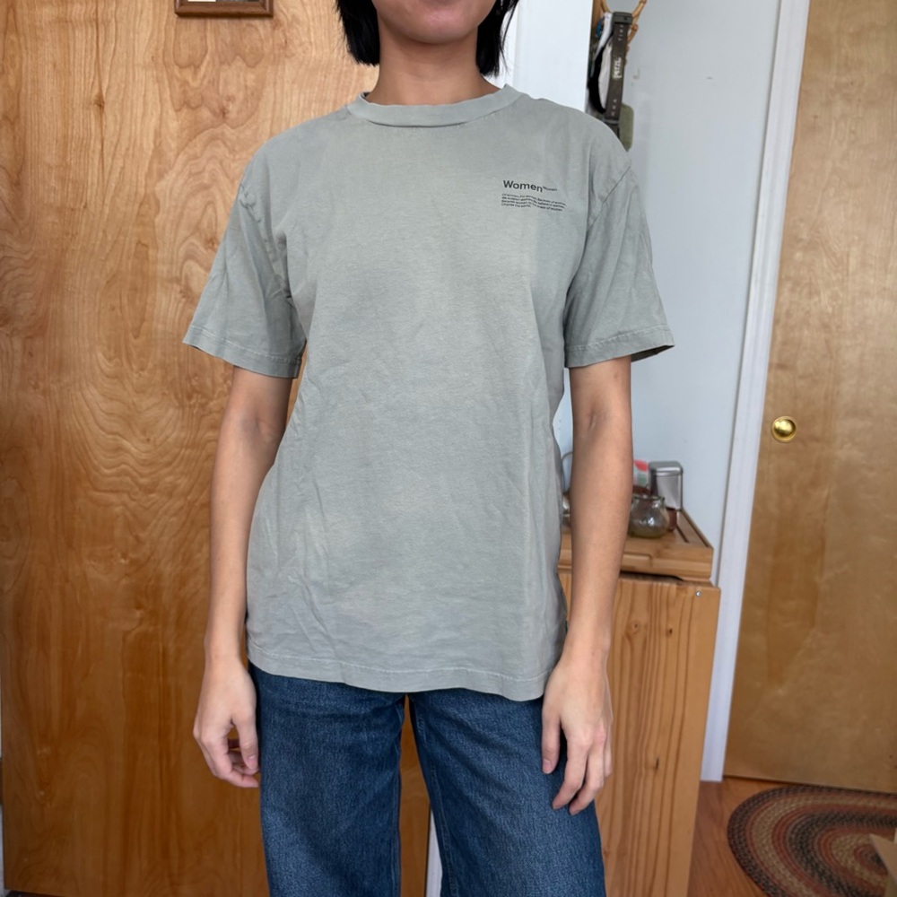 Aritzia “Women” Gray T-Shirt